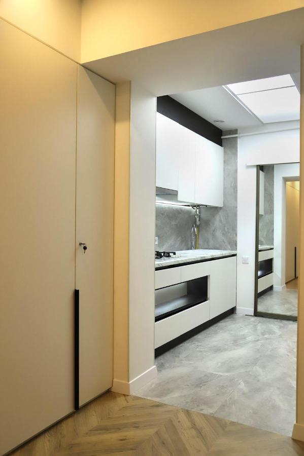 Historical Centre Apartments Λβιβ Εξωτερικό φωτογραφία